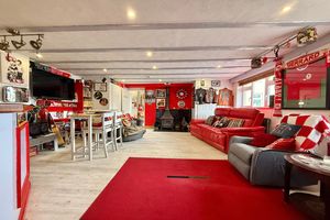 Games Room- click for photo gallery